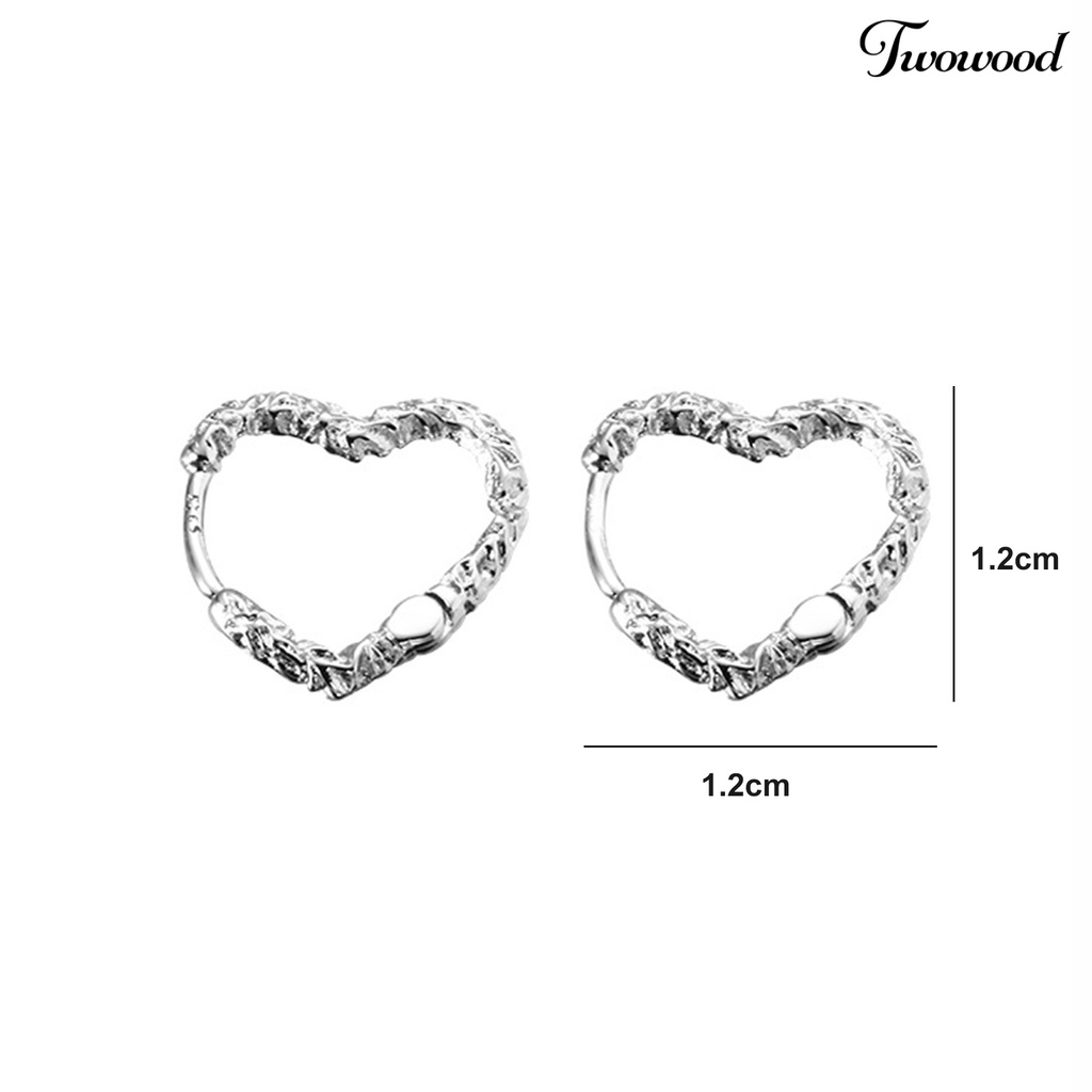 Twowood 1pasang Telinga Jepit Pola Tridimensi Geometris Temperamen Berongga Perak Jarum Dekorasi Ornamen Bertekstur Jantung Hoop Anting Perhiasan Fashion