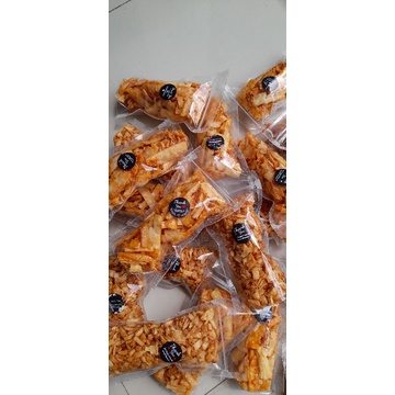 

MANGGLENG KRIPIK SINGKONG (HOMEMADE)