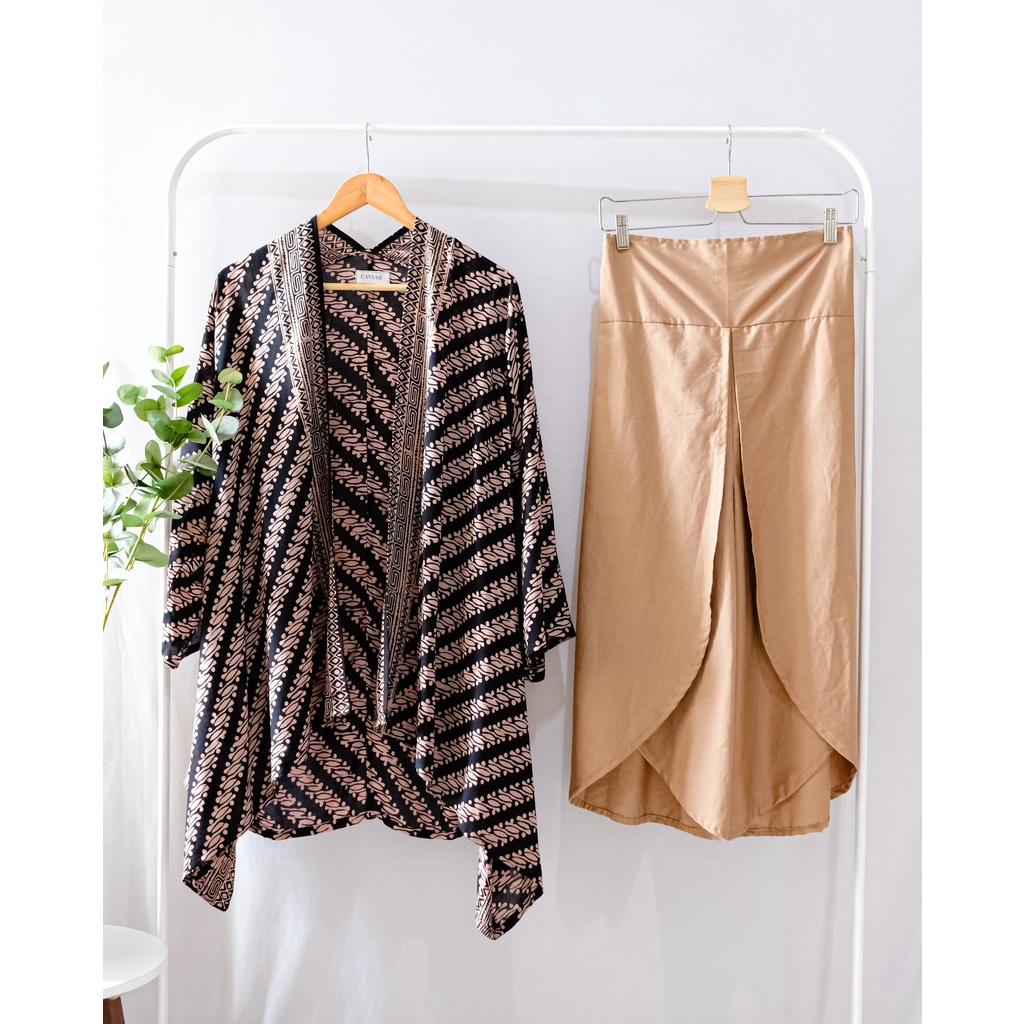ONESET OUTER BERLENGAN BATIK HITAM ATASAN KONDANGAN CELANA KULOT BATIK LEBARAN KONDANGAN OUTER BERLE