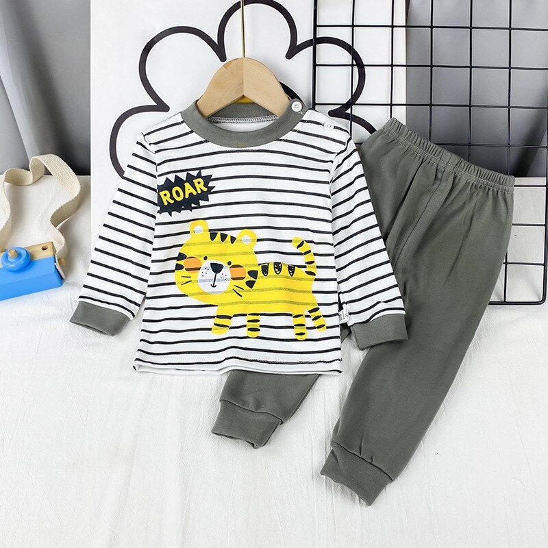 Setelan lengan panjang anak unisex lucu / baju setelan anak usia 0-2 tahun motif karakter import