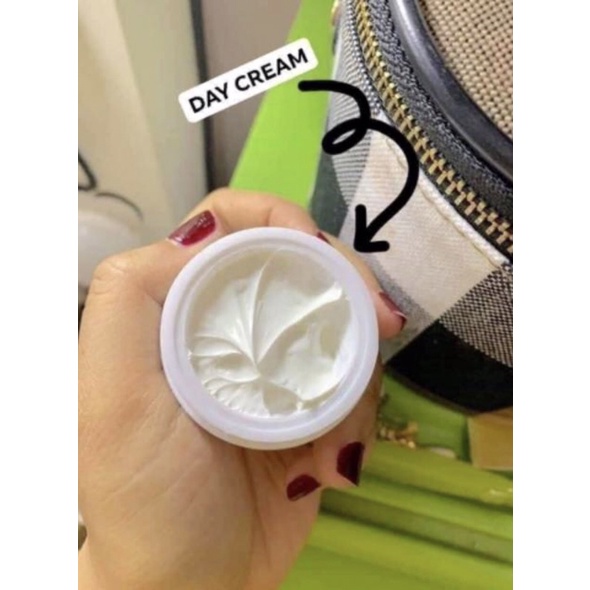 DAY CREAM BBC KRIM SIANG KRIM PELEMBAB BBC DAY CREAM ORIGINAL DAY CREAM BEBWHITE C ORIGINAL FORMULA 