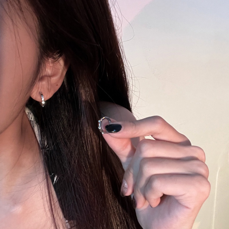 Anting Hoop Aksesoris Tren Kepribadian Fashion Versi Korea