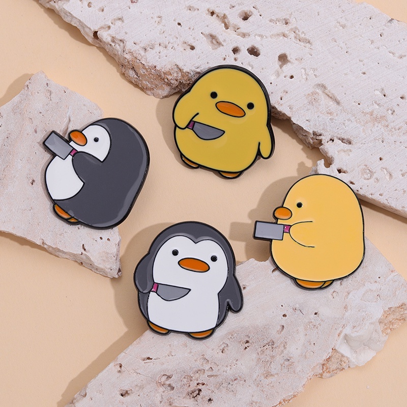 Kartun Pinguin Enamel Pin Lencana Ayam Pisau Hewan Lucu Bros Lencana Perhiasan Wanita Kerah Pin Ransel Hadiah Grosir