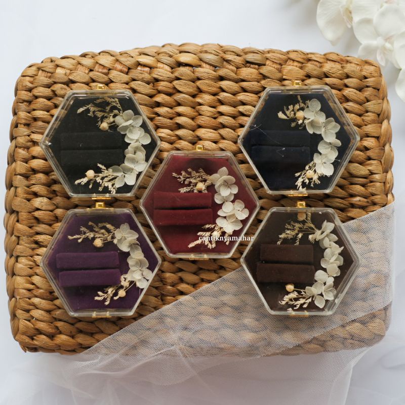 Ring box Hexagon Kotak Cincin Nikah Mahar Bahan Akrilik