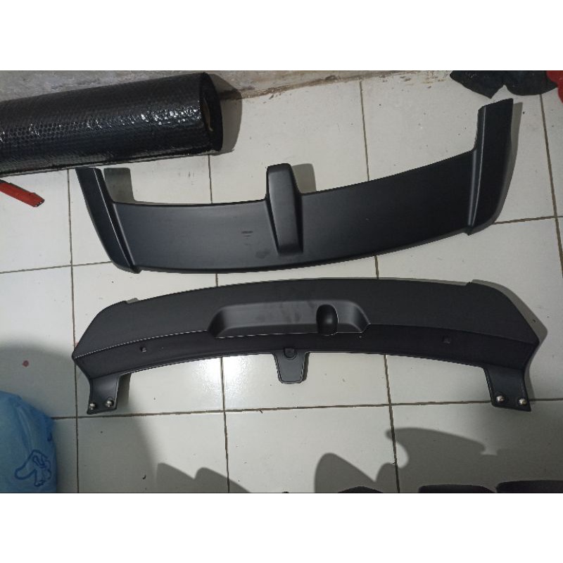 SPOILER CRV 2007-2011  BAHAN PLASTIK ABS TANPA CAT