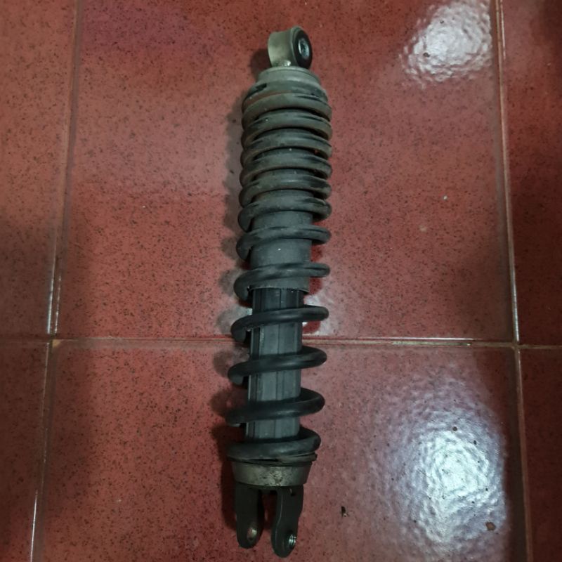 Skok Peer Per Pir Shock Breaker Sepeda Motor Honda Vario Bekas Rusak