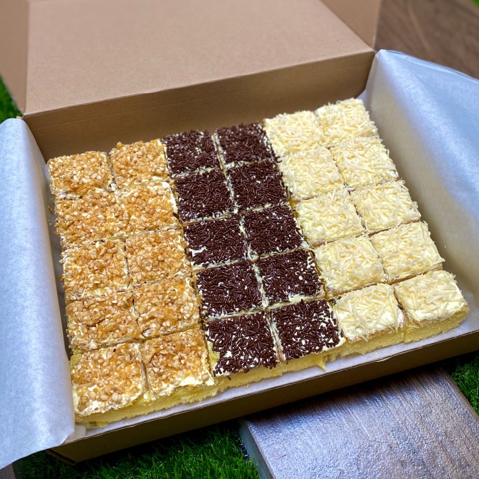 

Bolu Jadul Premium 30x25cm / Hampers Bolu Jadoel Lebaran Ramadhan Idul - Meses