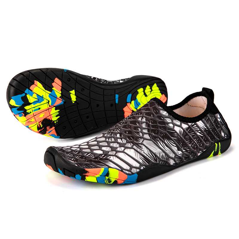 SPCR Sepatu Pantai Olahraga Air Beach Shoes LC77