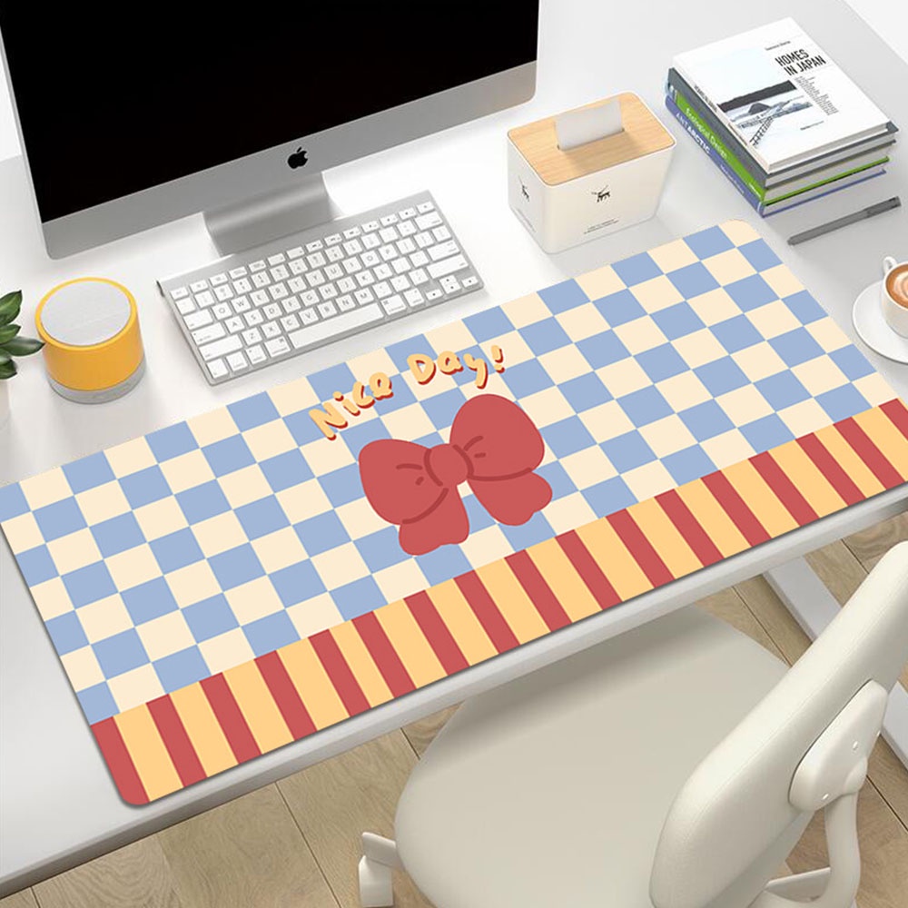 Alas Mouse Checkerboard Mouse Pad Alas Mouse Komputer Anti Slip Beruang Bunga Lucu Alas Mouse Kantor Alas Keyboard Komputer Karet (800mm X 300mm X 3mm)