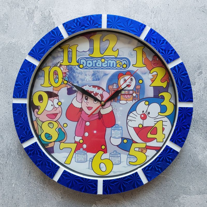 Jam Dinding Doraemon Ukuran 33cm Dekorasi Kamar