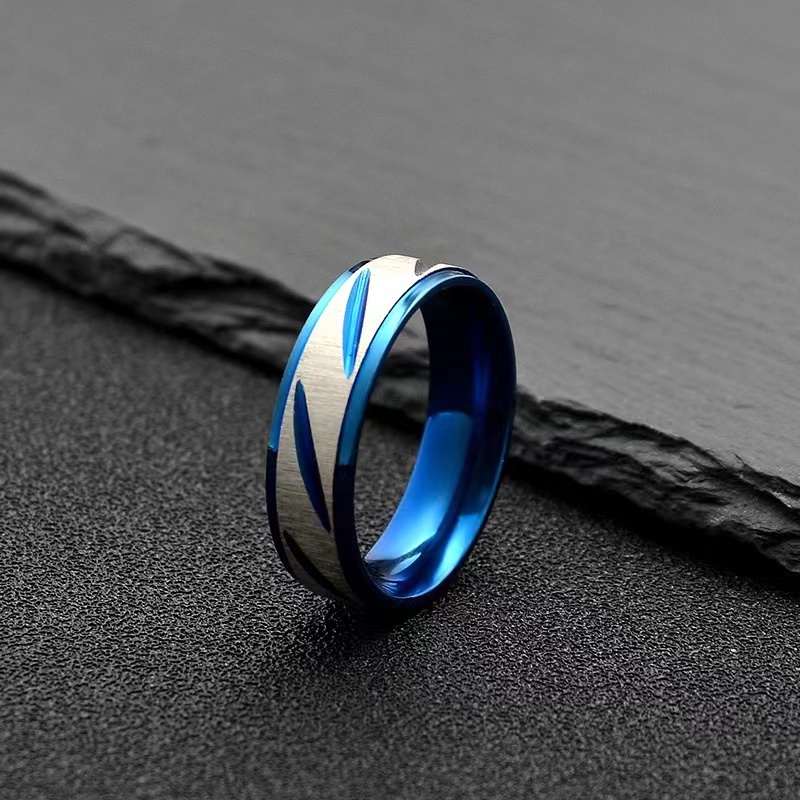 Cincin Bahan titanium steel Tahan Pudar Gaya Eropa Dan Amerika