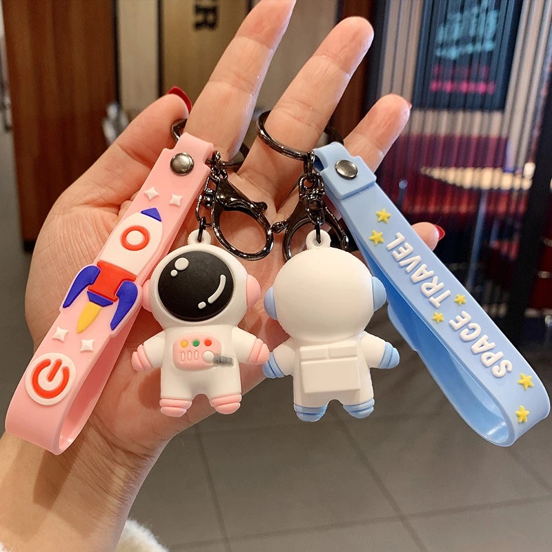 Kartun Spaceman Karet Lembut Pasangan Gantungan Kunci Lucu Astronot Key Ring Pendant Kreatif Flash Gantungan Kunci Kawaii Pink Biru Tas Ornamen