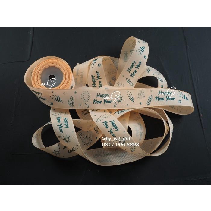 

Pita Happy New Year - Salem ;Lebar 3.8 Cm ;Panjang 20 Yard