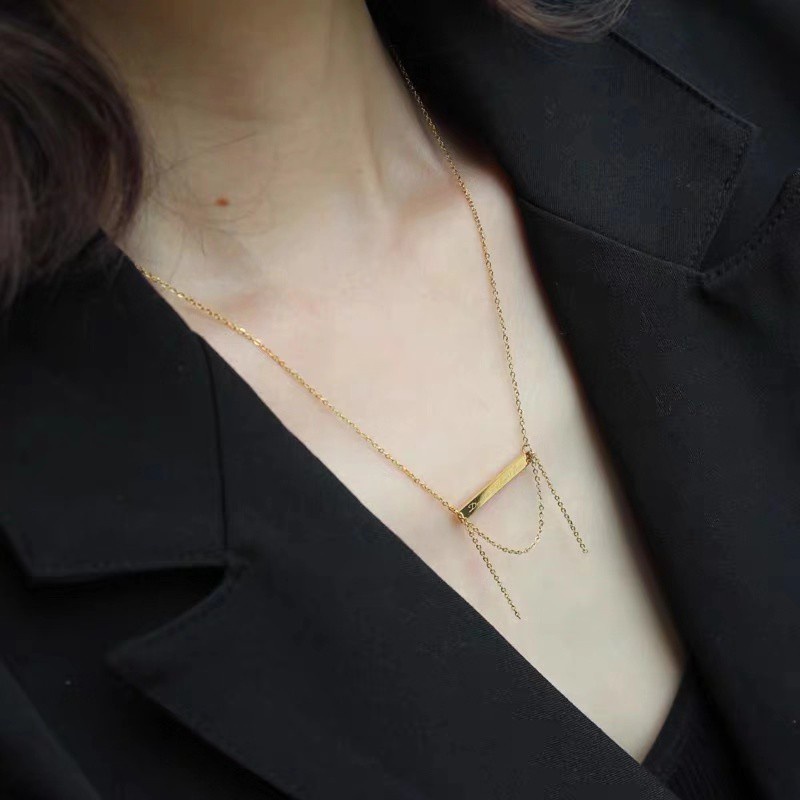 Kalung Model Rumbai Motif Tulisan Inggris | Kalung Rose Gold 18k | Kalung Bahan Stainless Steel | Kalung Bahan Titanium Steel