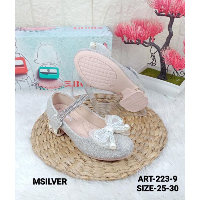 SEPATU IMPORT ANAK PEREMPUAN NOBODY 223-9
