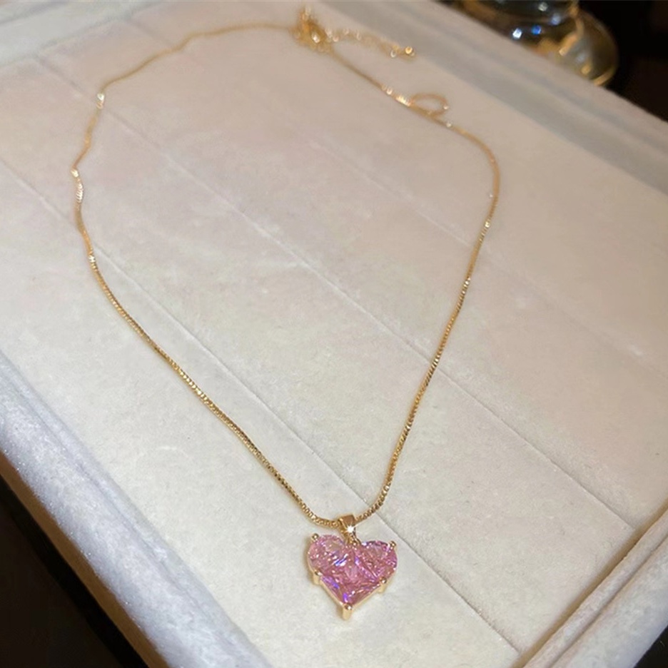 Kalung Rantai Hati Fashion Batu Permata Pink Liontin Elegan Untuk Aksesoris Perhiasan Wanita