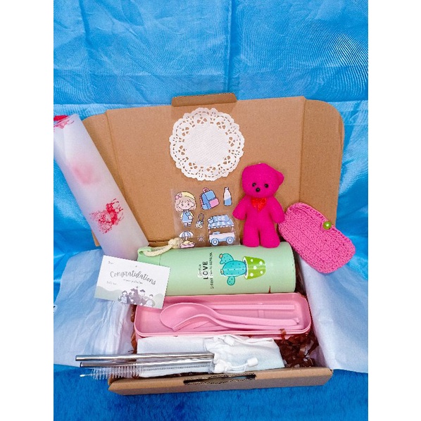 

gift box kado hampers Ultah wisuda wedding