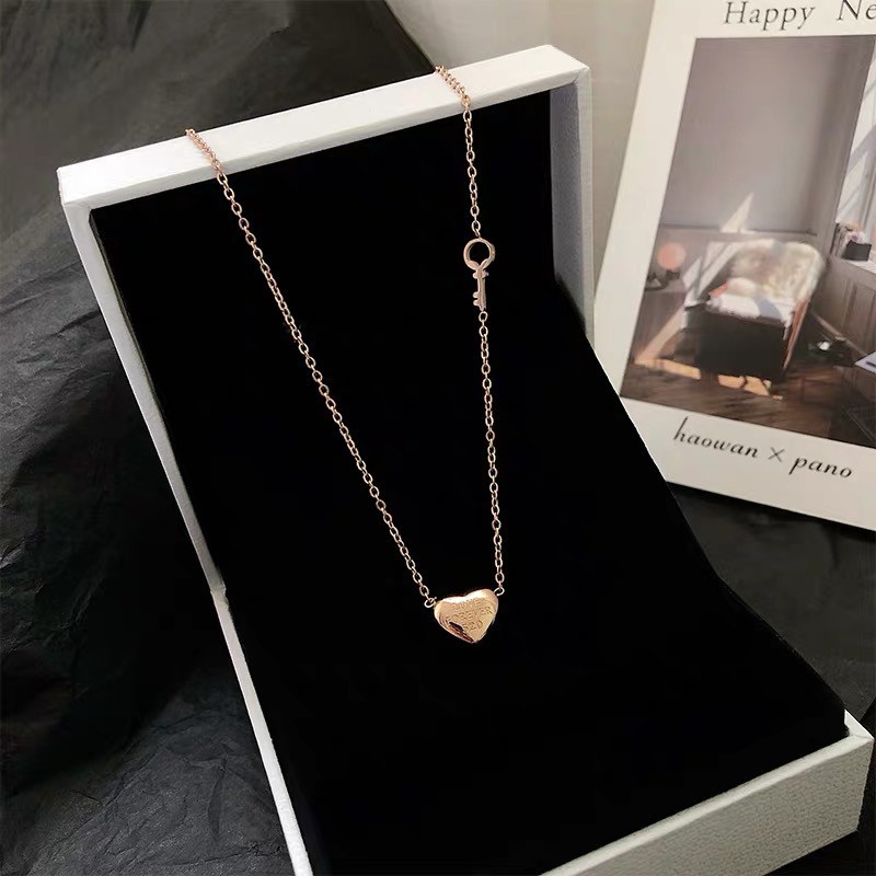 Kalung Desain Tulisan Love Untuk Wanita | Kalung Rantai Rose Gold 18k Untuk Wanita | Perhiasan Bahan Stainless Steel | Aksesoris Bahan Titanium Steel | Anting Hypoallergenic Tahan Air Tidak Pudar Untuk Hadiah Ulang Tahun