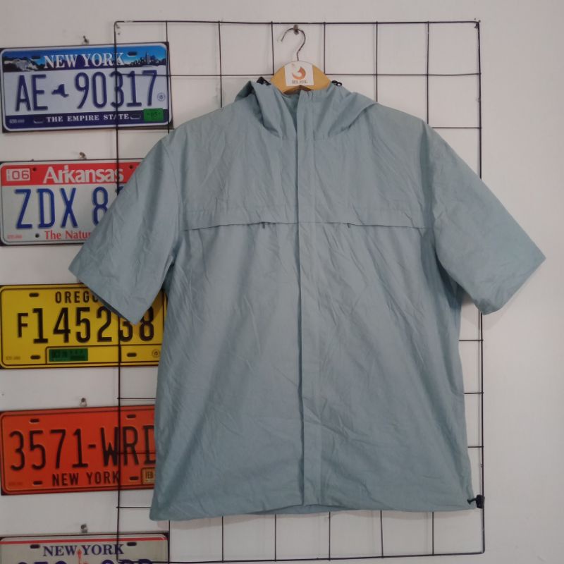jaket uniqlo  size L second bekas preloved branded