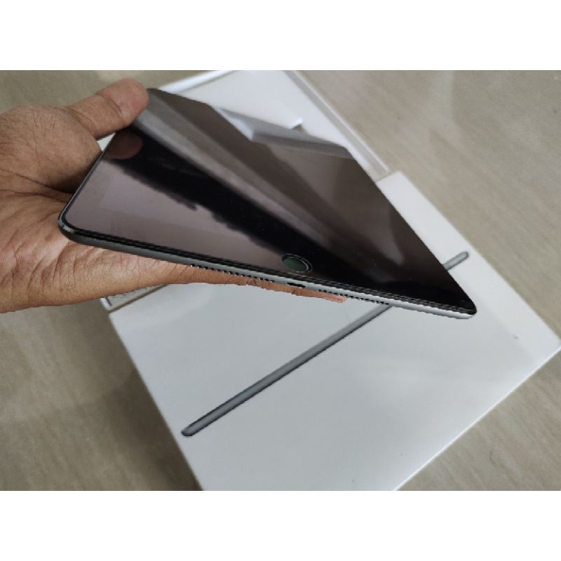 ipad air 2 wifi &amp; wifi cell 4G LTE fullset garansi