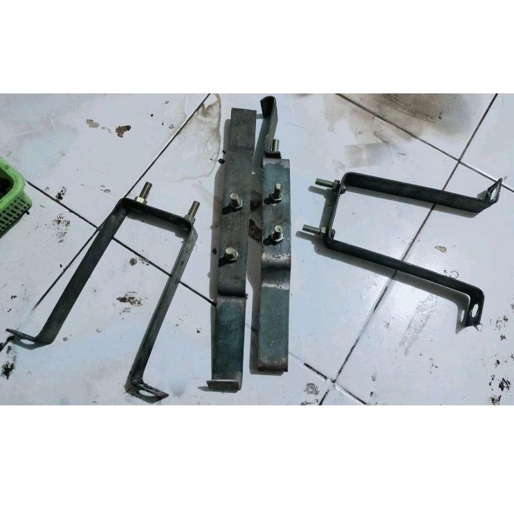 dudukan / pangkon wheeldop  1set depan belakang truk Canter  / giga