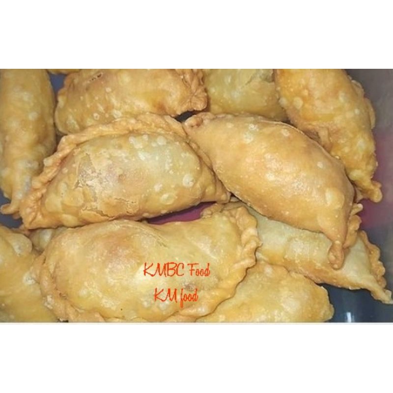 

30 PCS PASTEL GORENG KARI AYAM KENTANG DAN TELUR