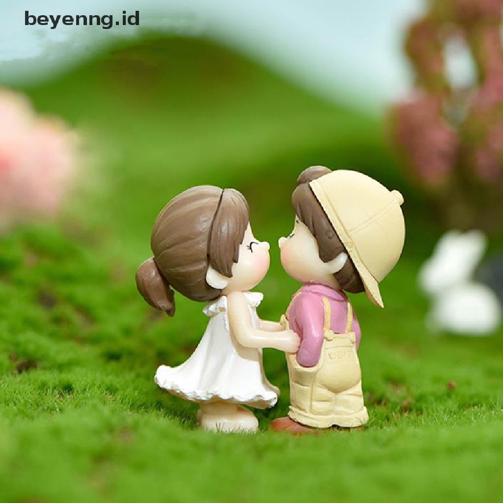 Beyen 1pasang Dancing couple Miniatur Desktop Dekorasi Rumah Hiasan Kue Hadiah Rumah Boneka ID