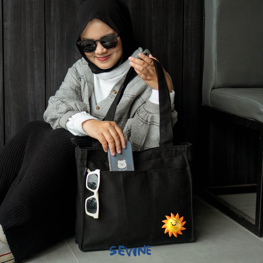 Sevine Totebag Kanvas Rebecca Tas Wanita Tote Bag Kuliah Sekolah Sekat Botol Resleting Hitam Elegan Aesthetic - WO