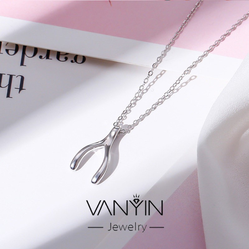 Kalung Dengan Liontin Bentuk Tulang Untuk Wanita | Kalung Rantai Klavikula Bahan Titanium Steel 18k Warna Rose Gold | Perhiasan Bahan Stainless Steel