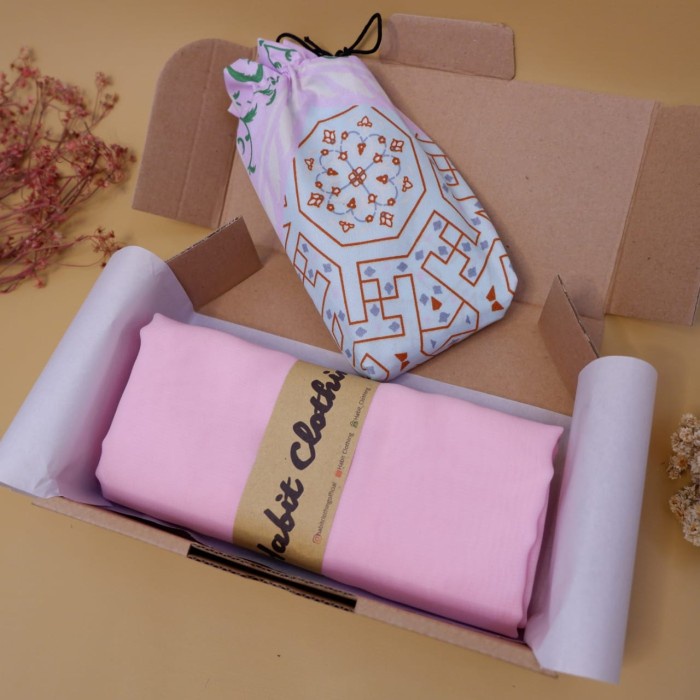 

Parsel ramadan perlengkapan solat hampers mukenah sarung sajadah - 1hijab+sajadah