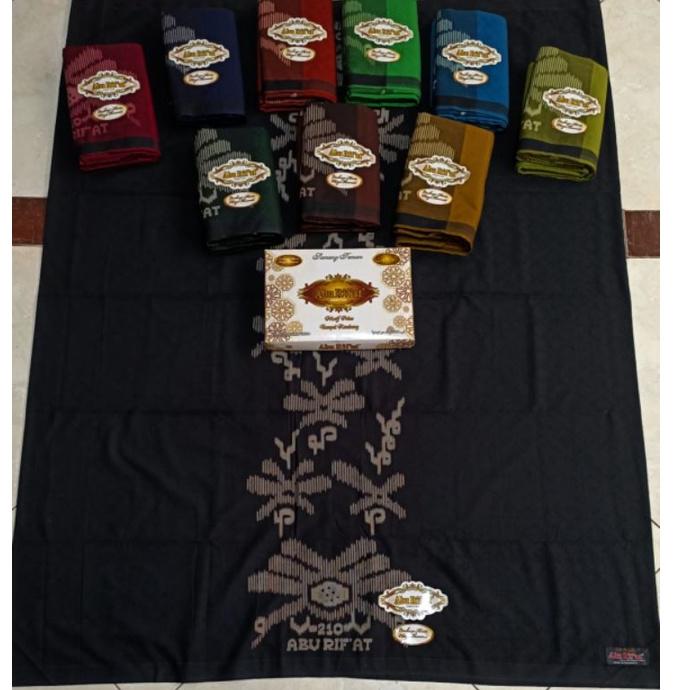 Harga Termuraah SARUNG ABU RIF'AT POLOS DOBY TKB MOTIF BHS, ARDAN, KETJUBUNG, WADIMOR,TAMER, LAMIRI,
