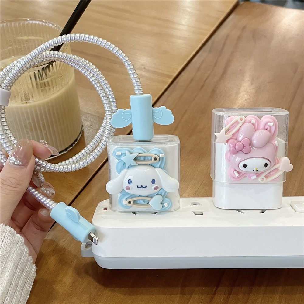 IPHONE 4pcs/set Sanrio Stereo DIY Kartun Kabel Data Charging Cable Pelindung Case Untuk Iphone18/20w 14promax /14Plus /13 Pro Max/11 /12 Kuromi Melody Cinnamoroll Charging Head