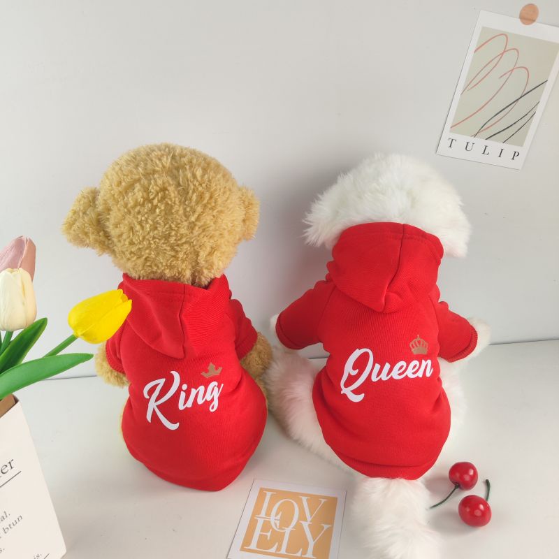 Sweater Pet Letter King Queen Sweater Anjing Hitam Merah Sweater Kucing Pakaian Hewan Peliharaan