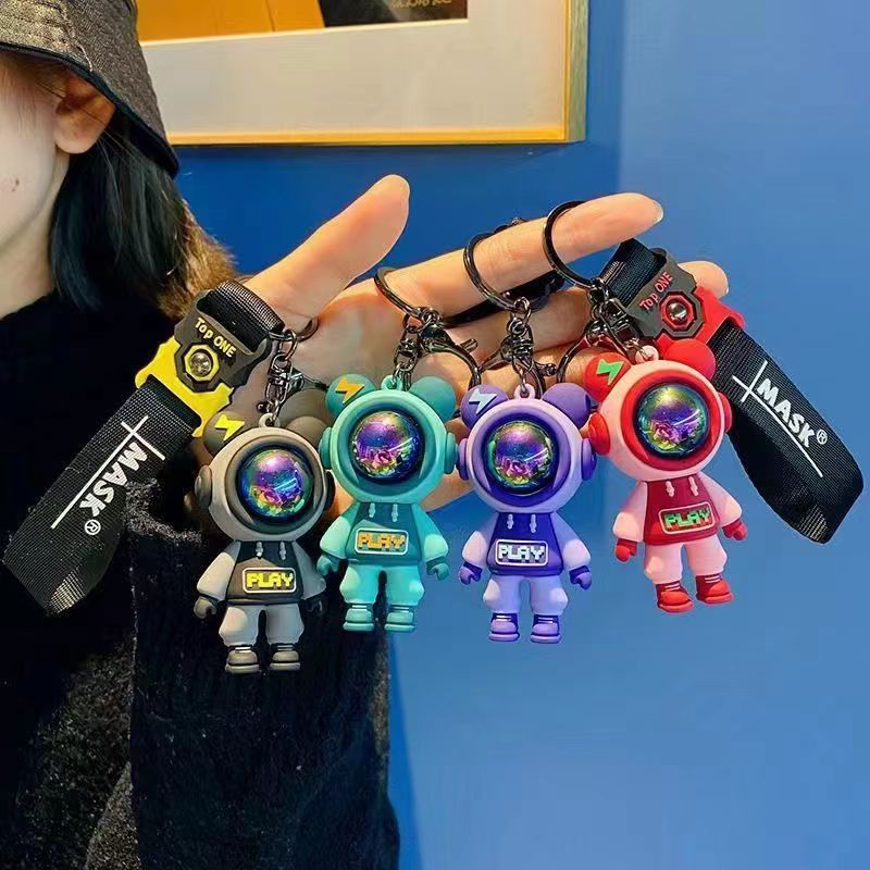 Gantungan Kunci Mobil Kartun Beruang Boneka Gantungan Kunci Aksesoris Keren Lucu Pasangan Liontin Astronot Kreatif Pesona Hadiah Paduan PVC Beruang Petir Keyring Bag