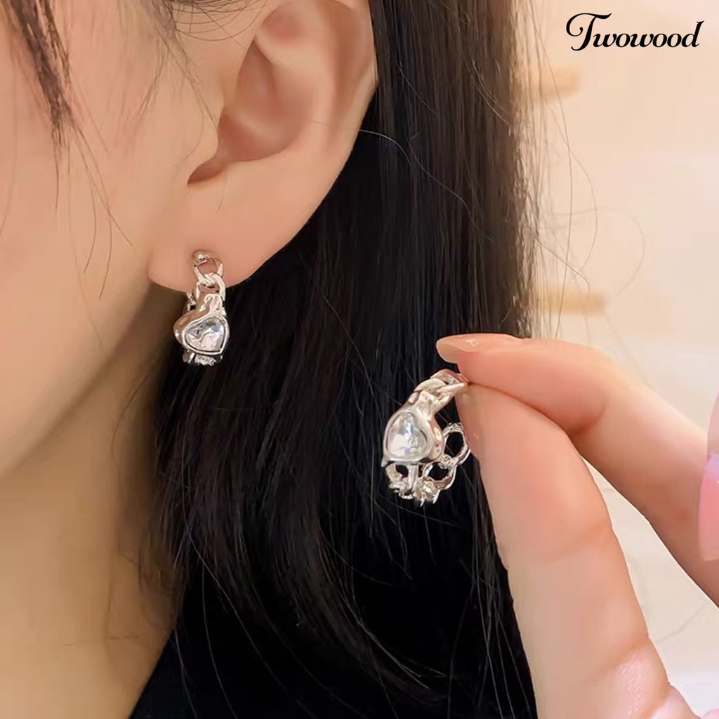 Twowood 1pasang Arch Hollow Rantai Piercing Wanita Anting Hias Bentuk Hati Cubic Zirconia Ear Studs Pesta Perhiasan