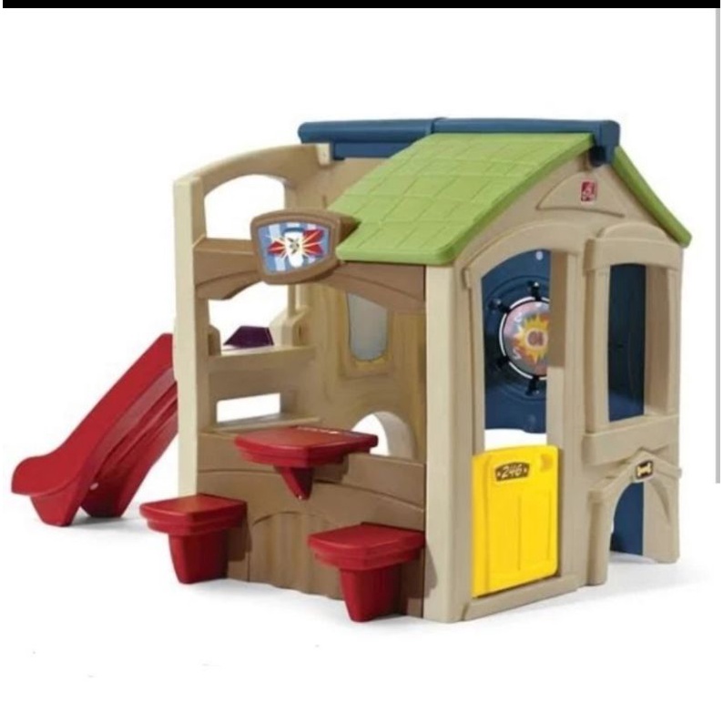 Step2 Neighborhood Naturally Playhouse Slide Perosotan bekas rumah