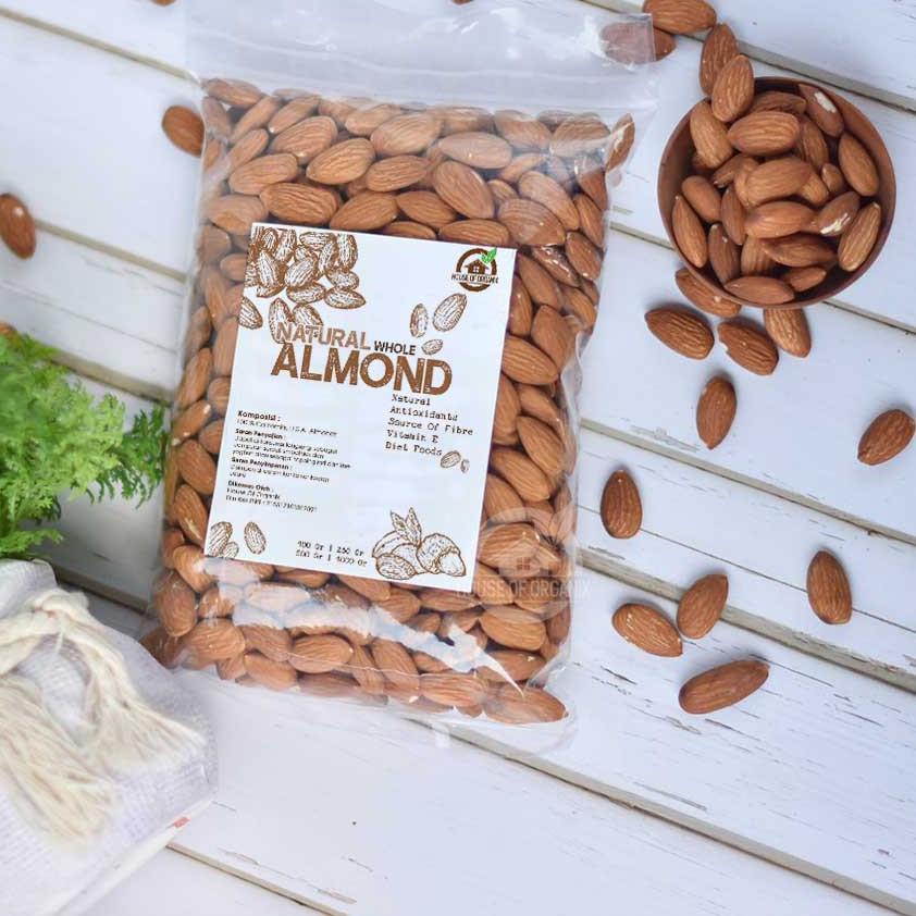 

֍ Natural Whole Almonds 500 Gr ♩