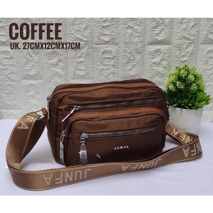 Tas Selempang Junfa 2086-362. Tas Wanita Tas Junfa Import Tas selempang wanita Import Tas Junfa BEST SELLER TERBARU BISA BAYAR DITEMPAT.!!!!