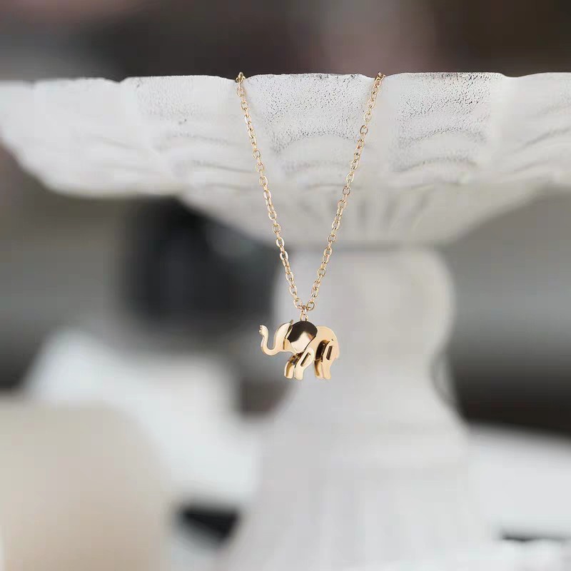 Kalung Rantai Klavikula Pendek Lapis Titanium Steel 18K Warna Rose Gold Desain Gajah Gaya Korea Untuk Wanita