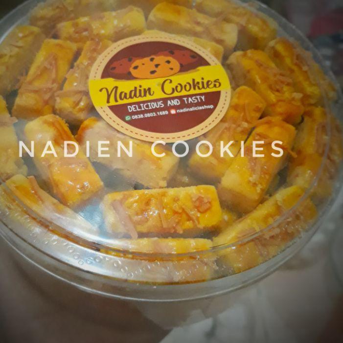 

♪ Kastengel castangel kue keju ngeju banget ☛