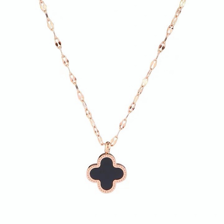 Kalung Rantai Dengan Liontin Daun Clover Untuk Wanita | Kalung Rantai Klavikula | Aksesoris Bahan Titanium Steel 18K Warna Rose Gold | Perhiasan Bahan Stainless Steel