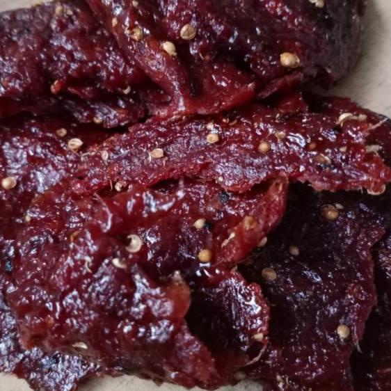 

☆ Dendeng sapi manis 400 gr / dendeng sapi empuk dan halal ✭