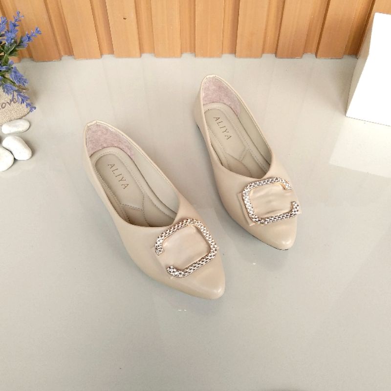 Aliyashoes Sepatu Flat Wanita AMOURA