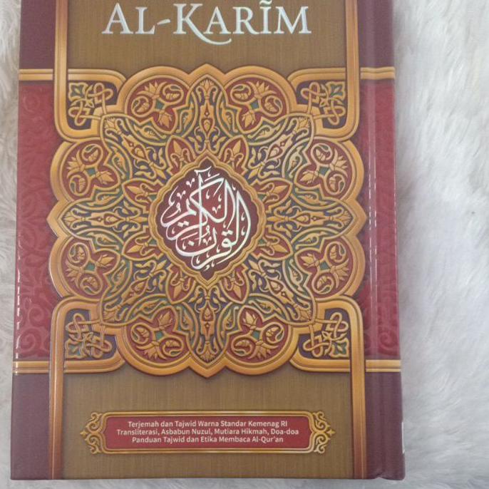 

Bisa Q92 Al Karim A5 Latin Terjemahan per Surat Cocok utk yg baru belajar 100% Original - !!