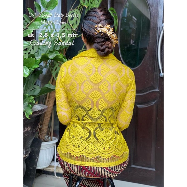 Kain Kebaya Bakal Kebaya Brokat Semi Italy Kipas Premium 2,5 Mtr