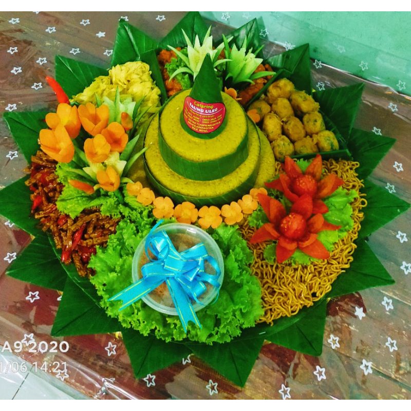 Nasi tumpeng kuning/Tumpeng nasi kuning/Saung Uleg