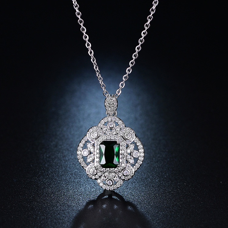 Goldkingdom Fashion Perhiasan Aksesoris Ready Stock Emerald Princess Square Berlian Liontin Eropa Dan Amerika Mewah Perjamuan Pertunangan Warna Harta Karun Zirkon Kalung