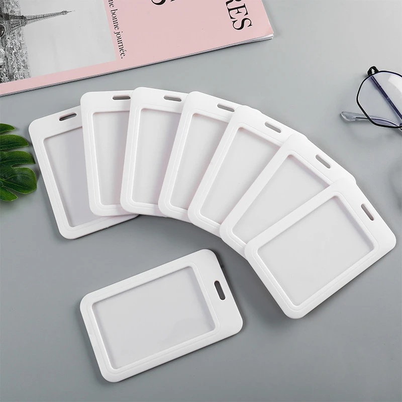 Universal Student Card ID Holder Plastik Slip-On Sliding Card Holder Minimalis Putih Kantong Penyimpanan Kartu Desktop Organizer Aksesoris