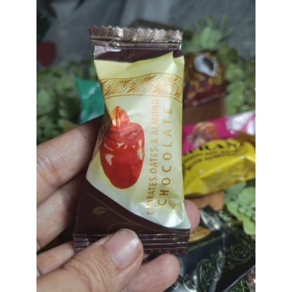 Coklat Kurma Medjool Almond Mixed Import Arab