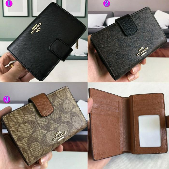 Dompet Wanita Coach Medium Corner Zip Wallet in Signature
